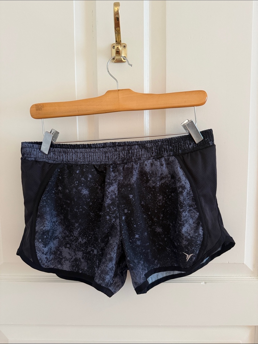 Old Navy Women's Black Space-Dye Athletic Shorts